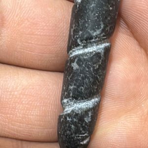 آویز سنگ عباس آباد به همراه زنجیر 4 آویز سنگ عباس آباد به همراه زنجیر