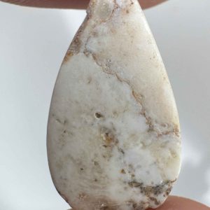 سنگ فیروزه سفید تراش اشکی لب پر