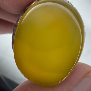 انگشتر عقیق زرد آبدار