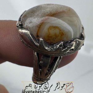 انگشتر عقیق برای ایجاد توازن چاکرای مال و اقتصاد 9 انگشتر عقیق برای ایجاد توازن چاکرای مال و اقتصاد