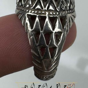 انگشترفیروزه دست‌تراش؛ سنگ هنر آمیخته با انرژی جذب فرصت‌ها