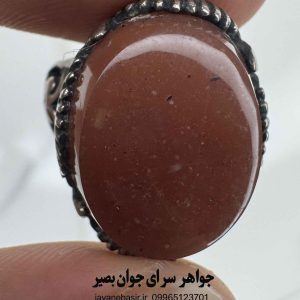 انگشتر عقیق یمنی سرخ؛ پیوند عشق و آرامش خانواده 5 انگشتر عقیق یمنی سرخ