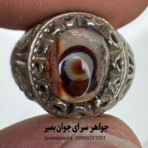 انگشتر باباقوری چشم عقابی | شکار فرصتهای مالی و دفع رقیب 11 انگشتر باباقوری چشم عقابی