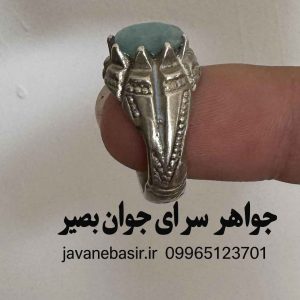 انگشتر زمرد برزیل سبز ملایم | جلای مخملی و رکاب از جنس سکه